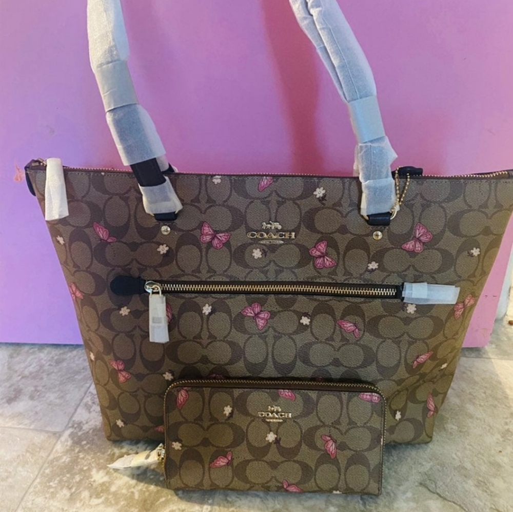 Coach Tote